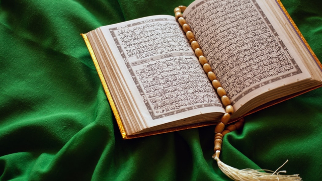 Ilustrasi surah pendek dalam Al-Qur'an. Foto: Unsplash.com