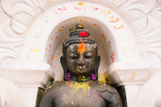 Ilustrasi kitab suci budha. Foto: Pexels