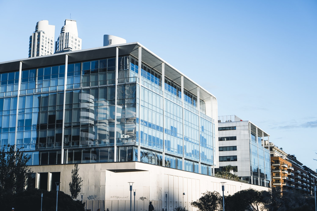 Ilustrasi perusahaan manufaktur. Dok: Unsplash