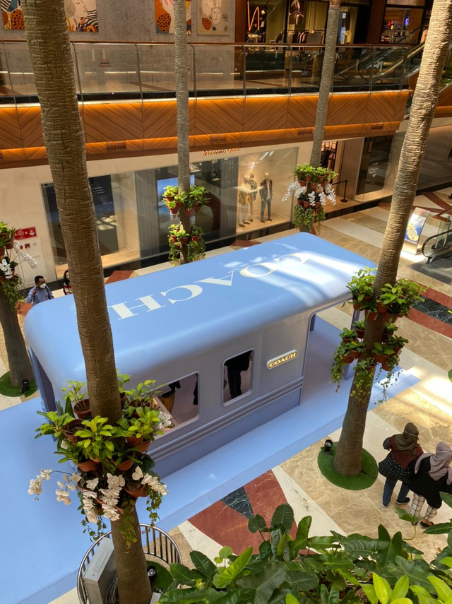 Pop up store berbentuk subway dari Coach Indonesia. Foto: dok. Coach Indonesia/ Kanmo Group