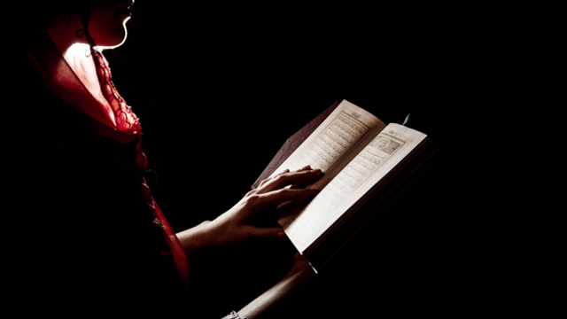 ilustrasi bacaan ayat kursi latin, sumber gambar: https://www.freepik.com/