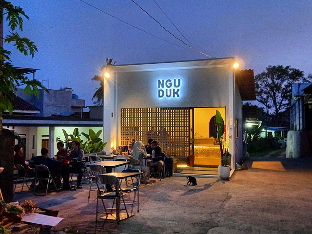 Kedai Nguduk, yang beralamat di Jl. ZA. Pagar Alam No.59, Labuhan Ratu, Kec. Kedaton, Kota Bandar Lampung, Sabtu (12/6) | Foto : Sidik Aryono/Lampung Geh