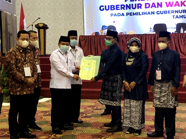 Proses penetapan pasangan calon (paslon) gubernur dan wakil gubernur terpilih, Al Haris dan Abdullah Sani. (Foto Jambikita.id)