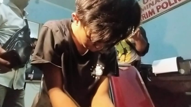 Bégal sing maténi ojol nang Brebes, Ahmad Jamaludin (21), dicekel polisi dina Jemuah (11/6/2021) wingi. 