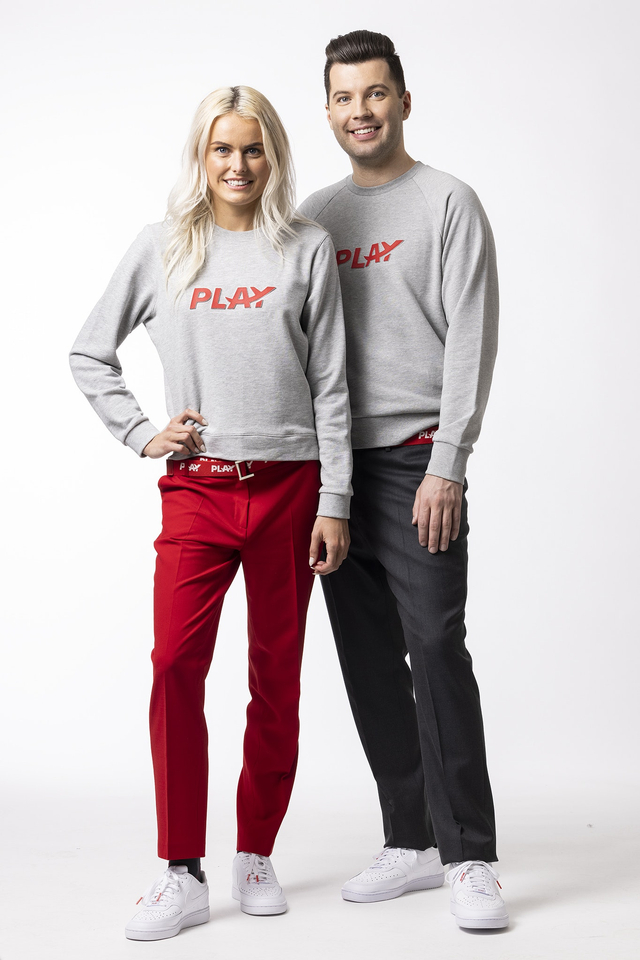 Seragam Non Gender maskapai penerbangan PLAY Foto: Maskapai Play