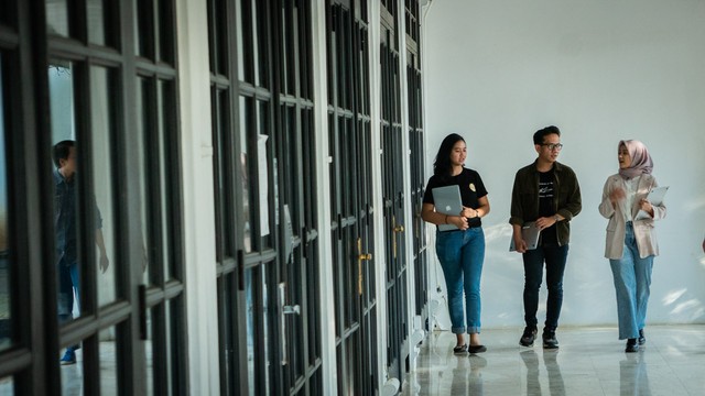 Ilustrasi bekerja di kumparan. Foto: Jamal Ramadhan/kumparan