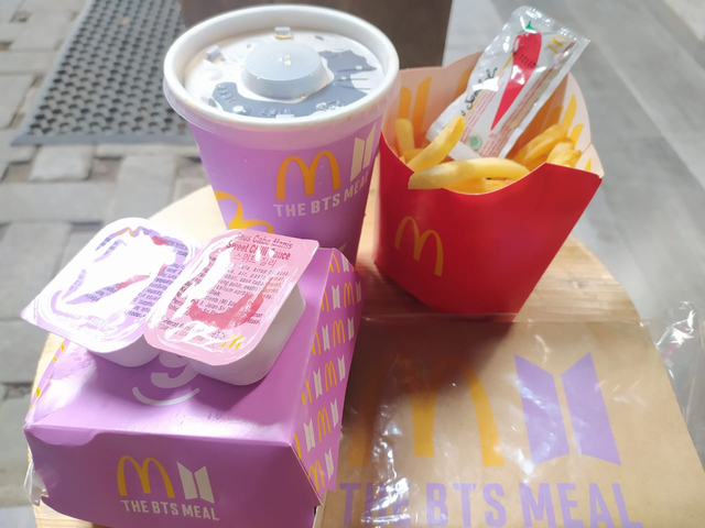 Foto Produk BTS Meal. Sumber: Dokumen Pribadi