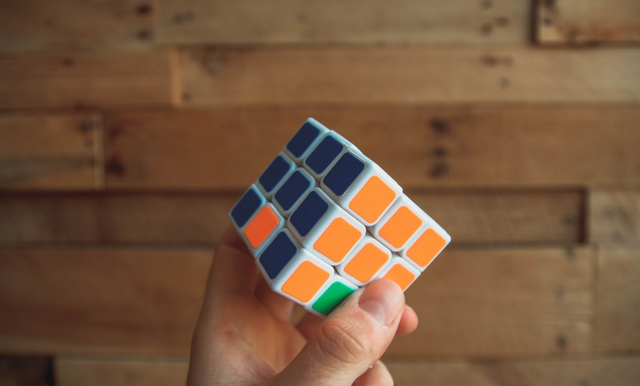 Ilustrasi Rubik. Foto: Neobrand via Unsplash