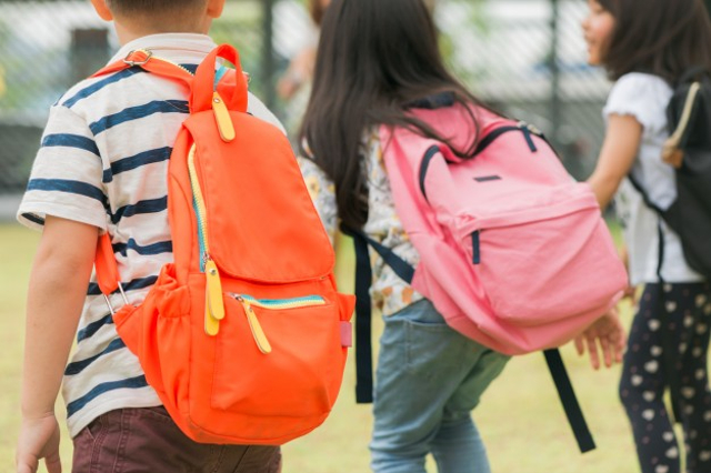 Ilustrasi Anak Berangkat ke Sekolah. Foto: Freepik