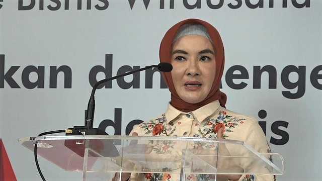 Dirut Pertamina Nicke Widyawati memberikan sambutan di acara Pertamina Muda Seed & Scale Up. Foto: Dok. Pertamina