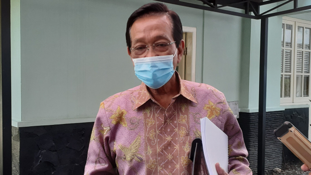 Gubernur DIY Sri Sultan Hamengku Buwono (HB) X pertimbangkan DIY Lockdown usai Kasus Corona Terus Melonjak. Foto: Arfiansyah Panji Purnandaru/kumparan