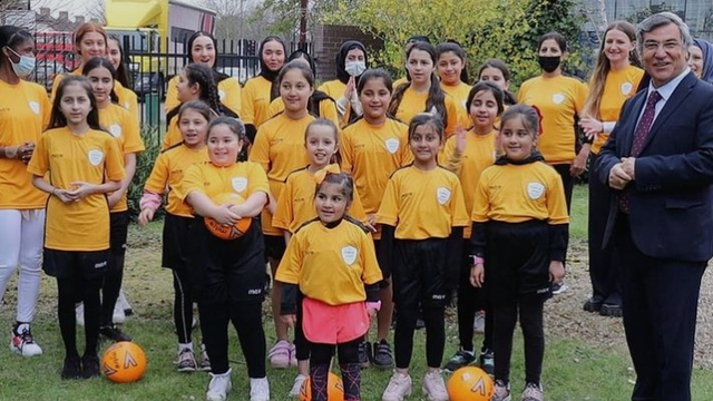 Skuad wanita Abresham FC. Foto: Instagram/@abreshamgirlsfc
