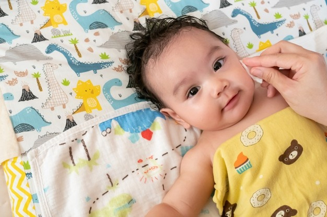 Ilustrasi Perlengkapan Mandi Bayi. Foto: Freepik