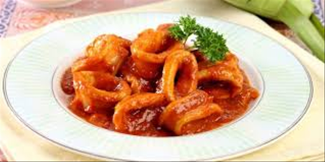 Ilustrasi cumi saus padang. Sumber: flickr.com