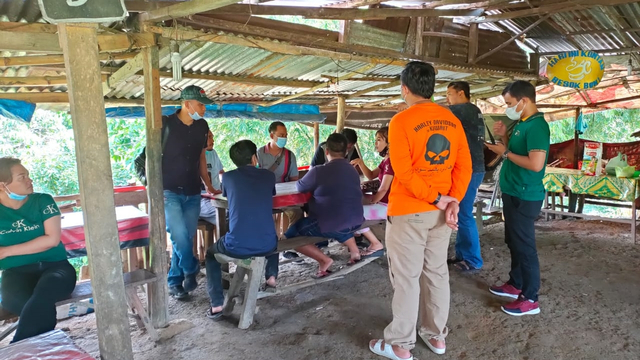 Polisi saat menyelidiki kematian Mara Salem. Foto: Dok. Istimewa