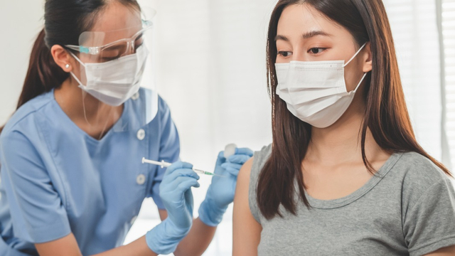 Tempat Vaksinasi COVID-19 di Jakarta Selatan Foto: Shutterstock