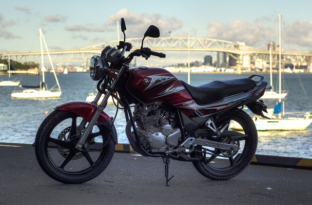 Ilustrasi motor Yamaha Scorpio Z