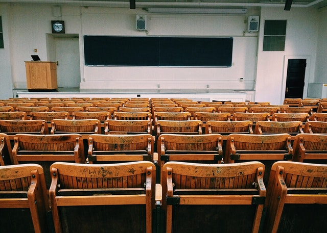 Ilustrasi urutan universitas terbaik di Indonesia. sumber foto : www.pexels.com