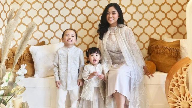 Rachel Vennya dan anak-anaknya. Foto: Instagram/@rachelvennya