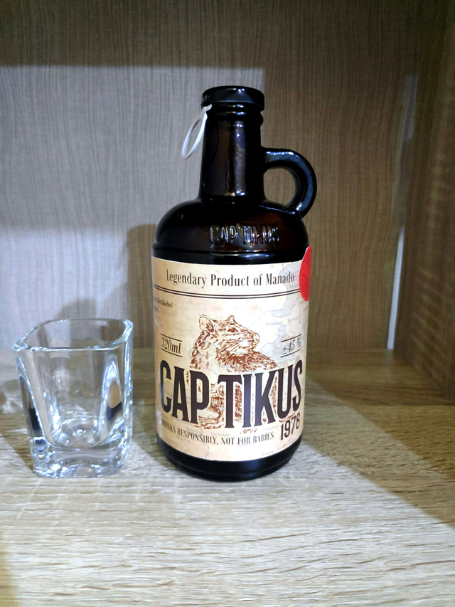 Ilustrasi minuman Cap Tikus. Foto: Shutter Stock
