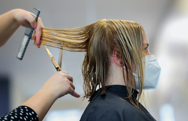 Ilustrasi Arti Mimpi Potong Rambut Pendek, Pertanda Baik atau Buruk? Foto: Pexels