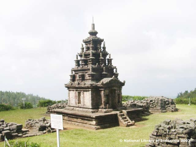 Bangunan dari Candi Gedong Songo. Sumber: Perpustakaan Nasional Republik Indonesia