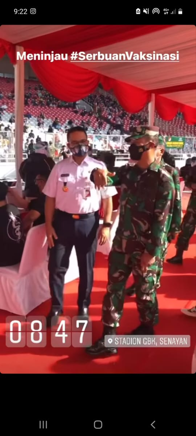 Gubernur DKI Jakarta Anies Baswedan meninjau program Serbuan Vaksinasi di Gelora Bung Karno (GBK). Foto: Dok. Anies Baswedan