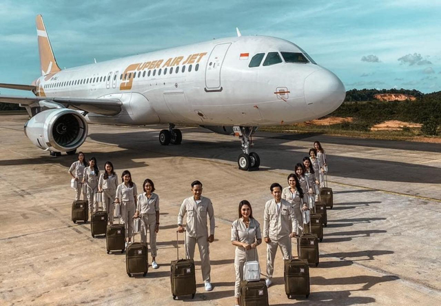 Tak Dicepol, Begini Penampilan Santai Pramugari Super Air Jet