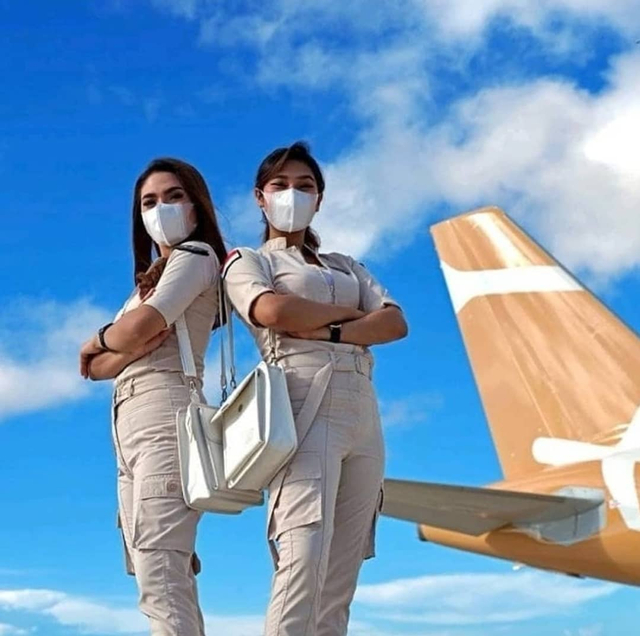 Seragam Pramugari Super Air Jet. Foto: Instagram.com/superairjet.info