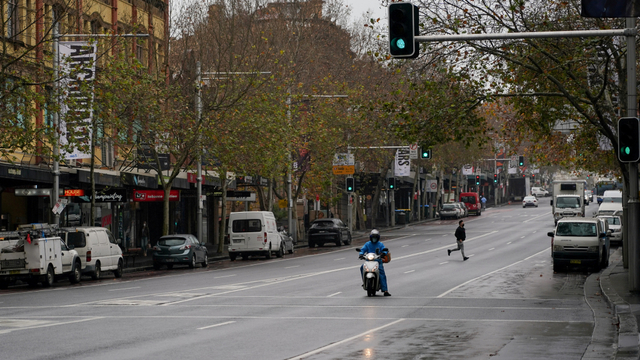 Suasana jalan raya yang sepi di pusat kota selama lockdown di Sydney, Australia, 28 Juni 2021. REUTERS/Loren Elliott Foto: Loren Elliott/REUTERS