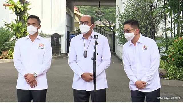 Keterangan pers Kadin soal Arsja Rasjid (Kanan) ditetapkan sebagai Ketua Umum dan Anindya Bakrie (Kiri) sebagai Ketua Dewan Pertimbangan. Foto: Biro Pers Sekretariat Presiden