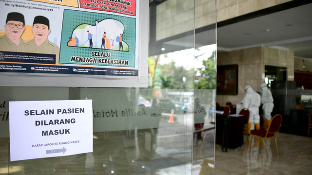 Nakes di Grand Asrilia Hotel yang sudah dijadikan sebagai tempat pemulihan pasien COVID-19, Bandung, Senin (28/6/2021), Foto: Dok. Yogi P/Biro Adpim Jabar