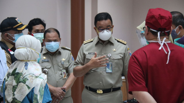 Gubernur Provinsi DKI Jakarta, Anies Baswedan meninjau RSUD Koja, Jakarta Utara, Selasa (29/6). Foto: Dok. PPID DKI Jakarta