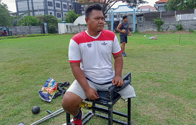 Syaiful Arifin, disabilitas yang berprestasi sebagai atlet lempar cakram.