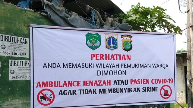 Warga Rorotan minta sirine ambulans dimatikan saat menuju ke TPU Rorotan. Foto: Instagram/@kelurahanrorotan_ju