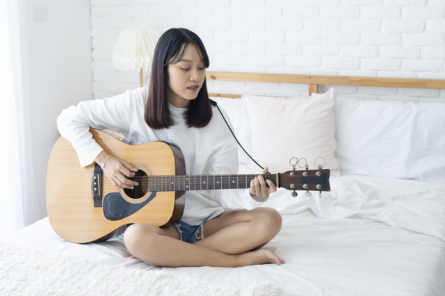 ilustrasi Kunci gitar Pergi Hilang dan Lupakan, sumber gambar: https://www.freepik.com/
