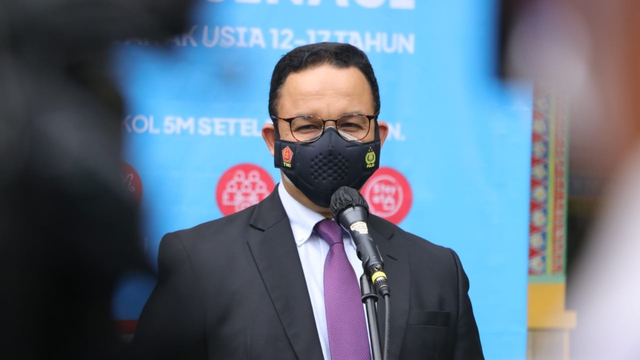 Anies Baswedan membuka vaksinasi untuk Anak di Jakarta. Foto: Pemprov DKI Jakarta