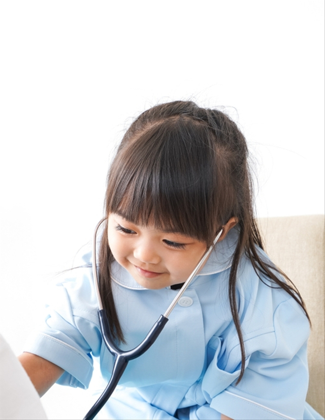 5 Manfaat Bermain Dokter-dokteran untuk Anak Foto: Shutter Stock