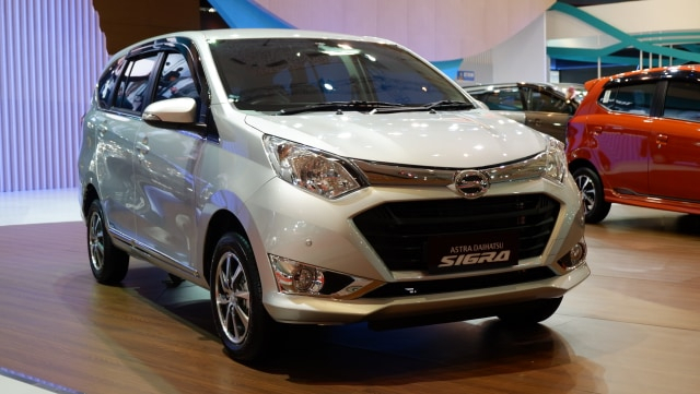 Daihatsu Sigra, contoh mobil keluarga yang harga bekasnya di bawah Rp 100 juta. (Foto: Aditya Pratama Niagara/kumparan)