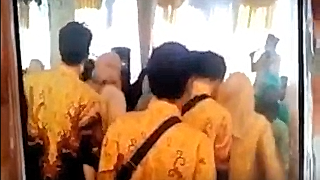 Acara pernikahan yang digelar oleh Lurah Kecamatan Pancoran Mas, Depok di tengah PPKM Darurat. Foto: Dok. Istimewa