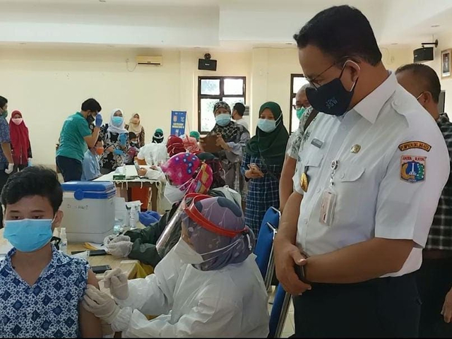 Vaksinasi COVID-19 dosis pertama untuk anak binaan di Panti Sosial Asuhan Anak Putra Utama 1 Klender milik Pemprov DKI Jakarta,  Foto: Pemprov DKI Jakarta