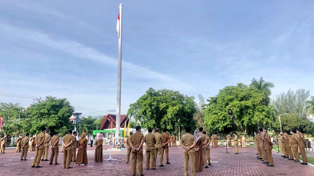 Apel pagi di kantor Gubernur Aceh, Senin (5/7/2021). Foto: Suparta/acehkini