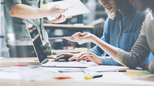 Ilustrasi tim digital marketing. Foto: Shutter Stock