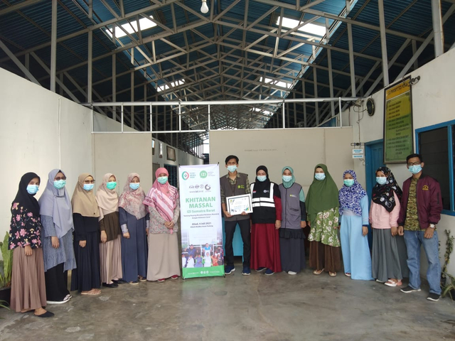 IZI Sumbar Adakan Khitanan Massal untuk Dhuafa dan Yatim 