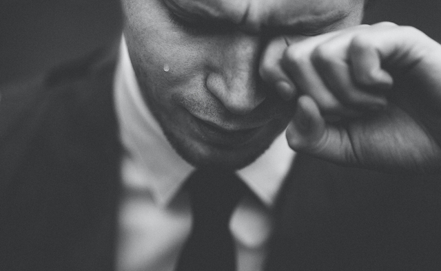Ilustrasi mimpi menangis. Foto: Unsplash