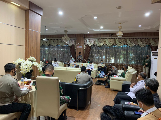 Rapat koordinasi rencana penyekatan di Pelabuhan Bakauheni pada 6-20 Juli 2021. | Foto: Ist