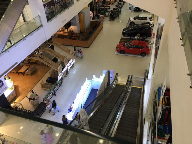 Kondisi Lippo Plaza Kendari saat PPKM hari ke-2. Foto: Aldo/kendarinesia.