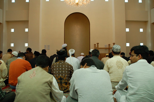 Ilustrasi mendengarkan ceramah. Foto: Flickr