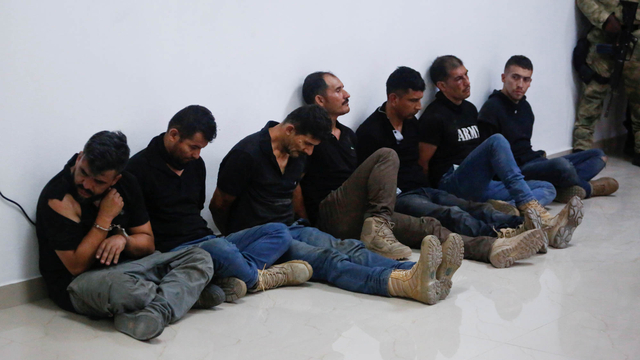 Para tersangka dalam pembunuhan Presiden Jovenel Moise. Foto: REUTERS/Estailove St-Val 