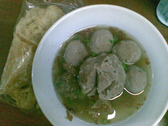 Cara Membuat Bakso. (Foto: https://www.flickr.com)